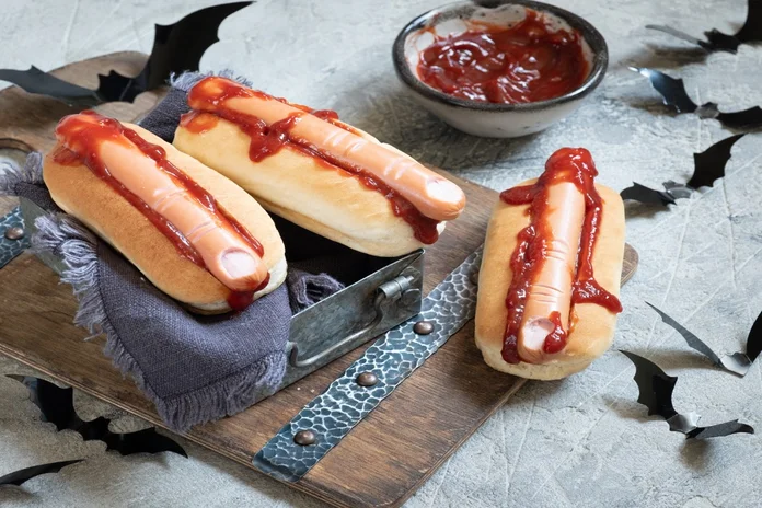 hot-dog dedo de zumbi