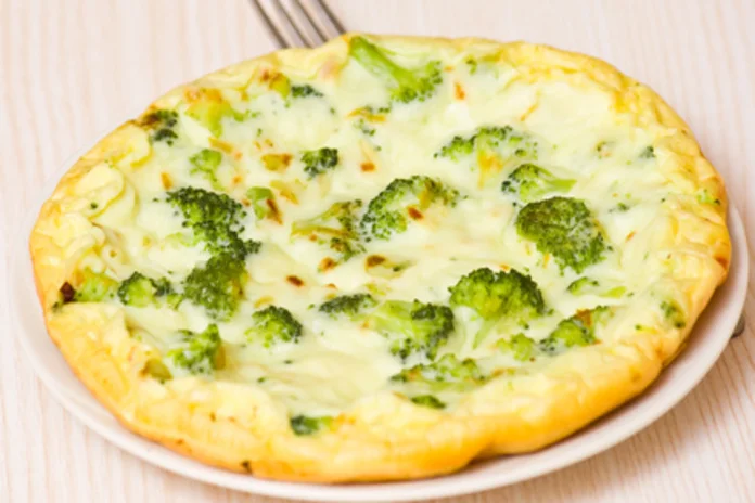omelete de brócolis com queijo