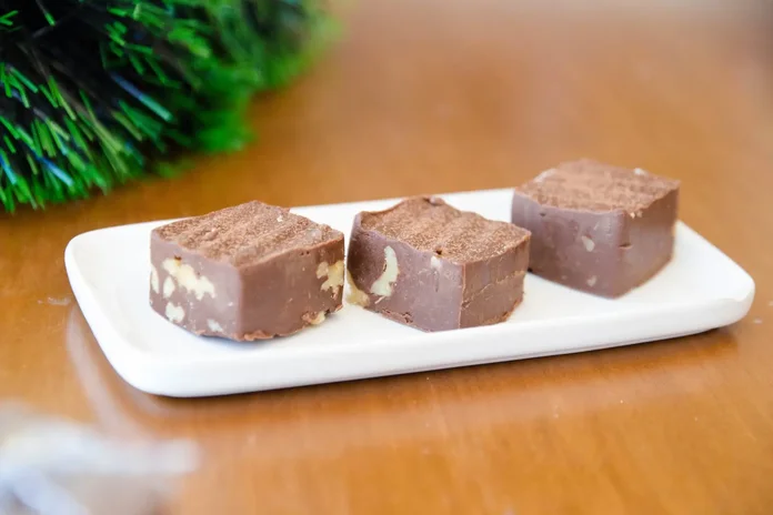 receita de fudge de chocolate com nozes