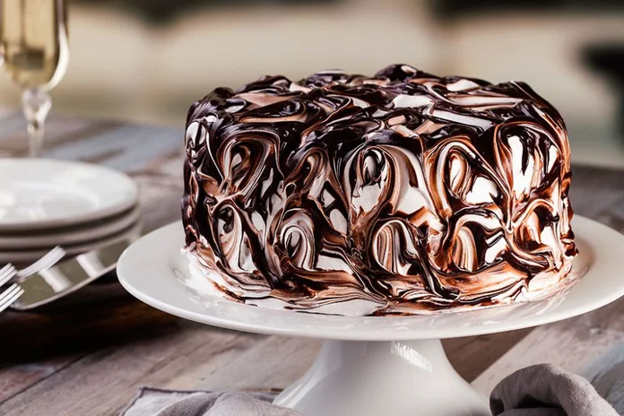 receita de torta mesclada de marshmallow e chocolate fácil