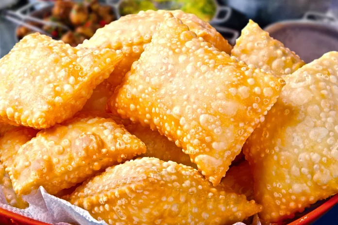 massa de pastel com apenas 3 ingredientes