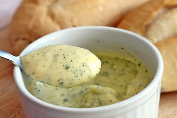 creme de alho para pães torradas e muito mais