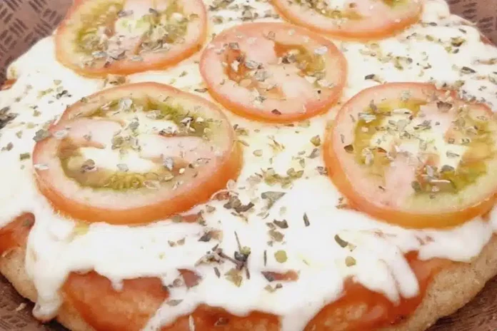 pizza sem glúten feita com praticidade na frigideira