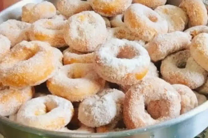 rosquinha caseira frita bem sequinha e fofinha, com aquele sabor irresistível